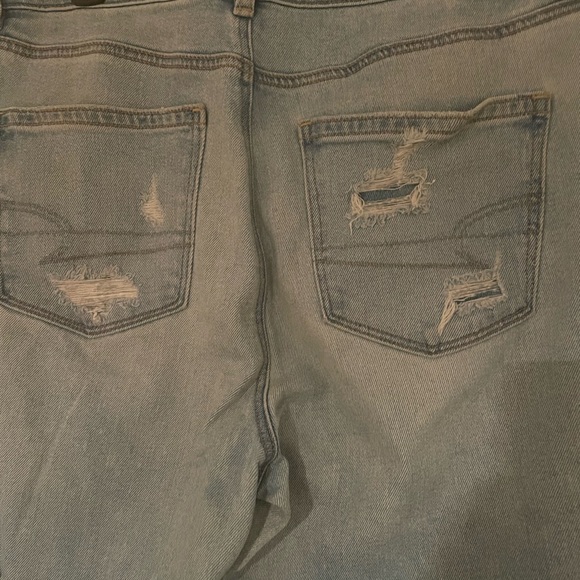 American Eagle Mom Distressed High Rise Light Blue Jeans - Picture 5 of 9